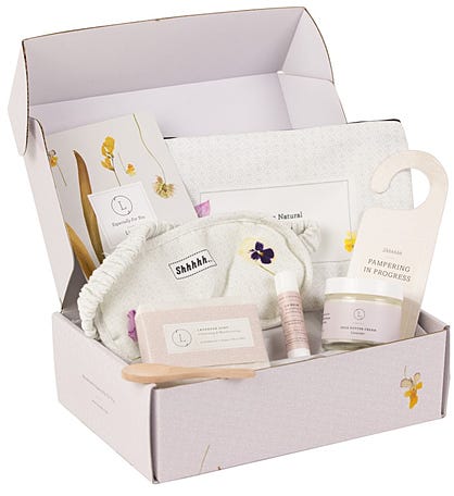 Relaxing Lavender Spa Set - Travel Cosmetic Bag - Bath And Body Gift Set